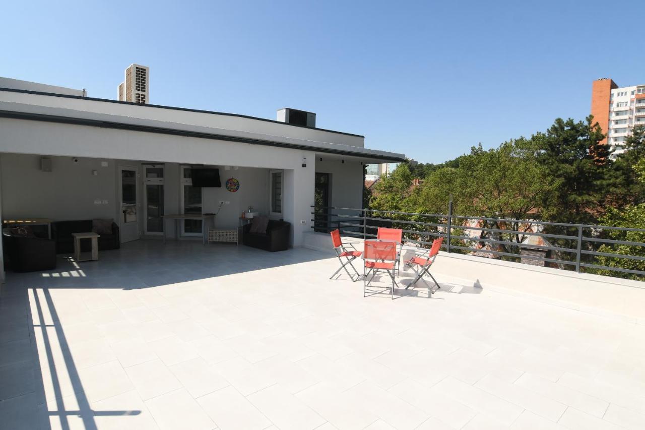 Octogon Hotel Baile Felix Bagian luar foto
