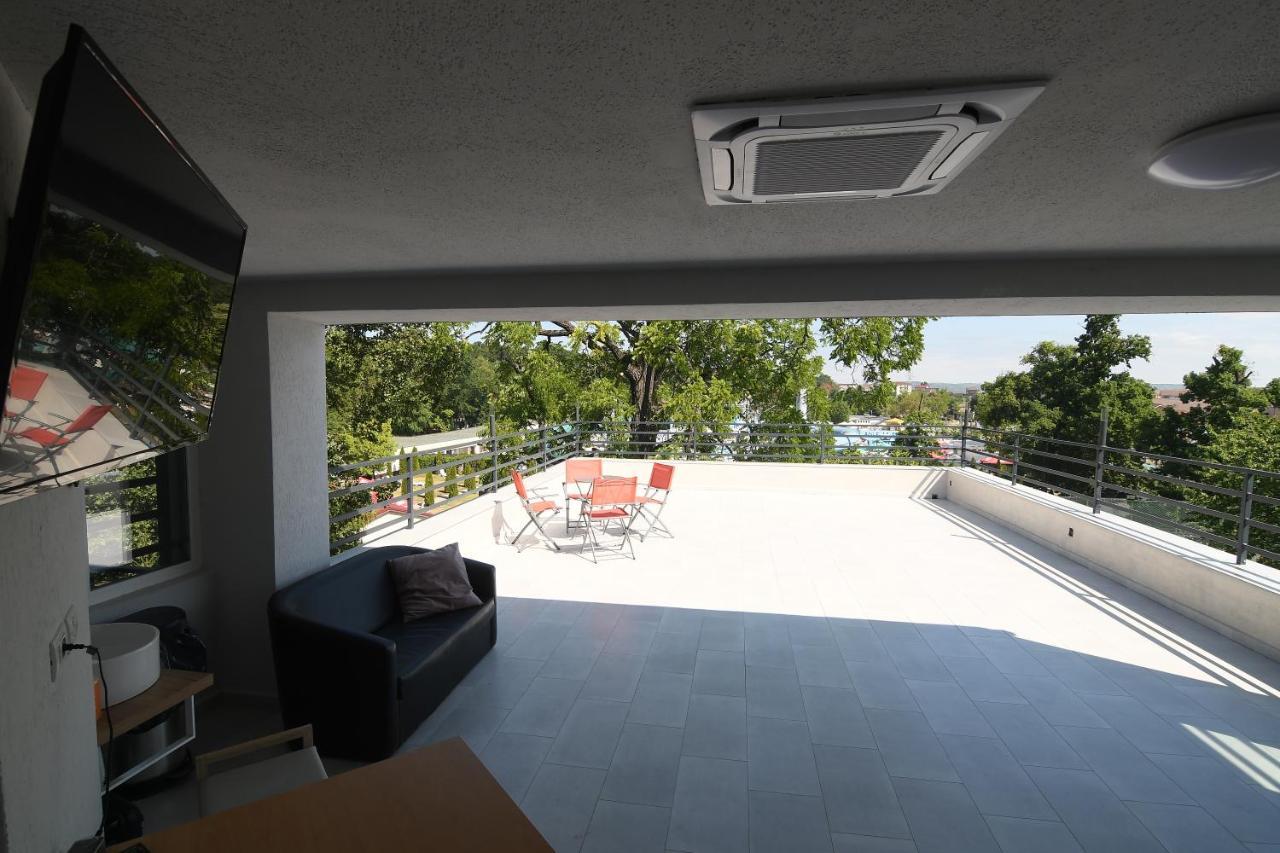 Octogon Hotel Baile Felix Bagian luar foto