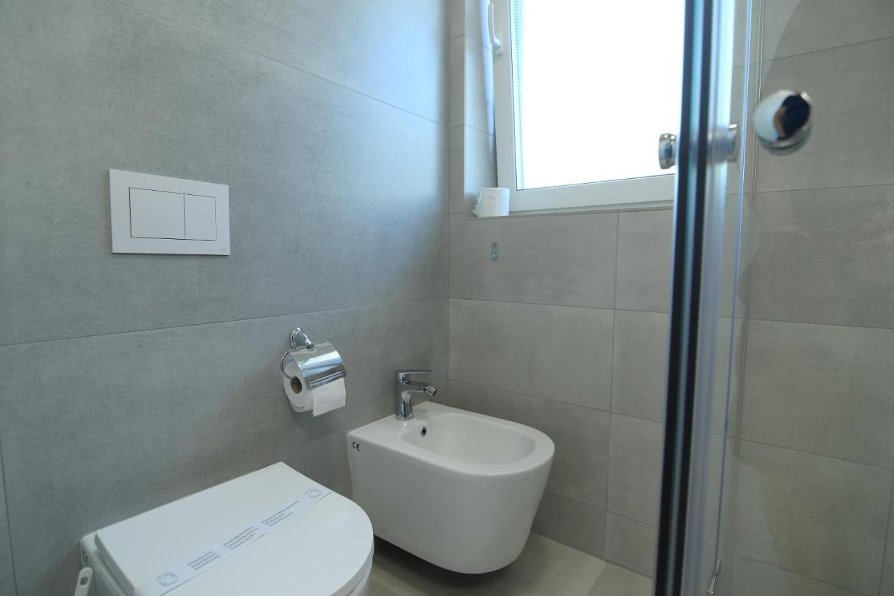 Octogon Hotel Baile Felix Bagian luar foto
